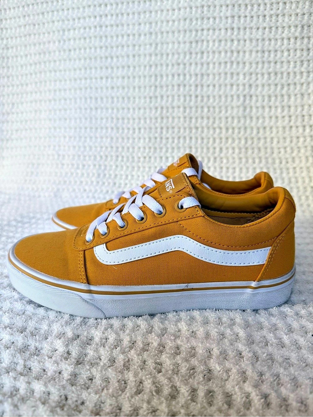 Vans Ward Mustard Yellow White Low Top Sneakers Women’s Size 8 - Picture 2 of 6